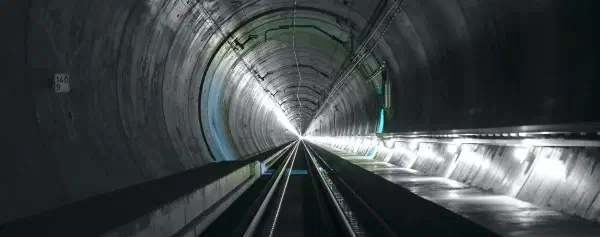 Dieci anni di vita sotto la montagna: il San Gottardo diventa "grande"